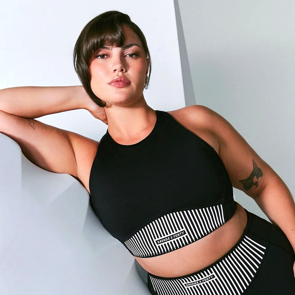 Savage X Fenty Xccentuate Medium-Impact Longline Sports Bra Black Caviar Small